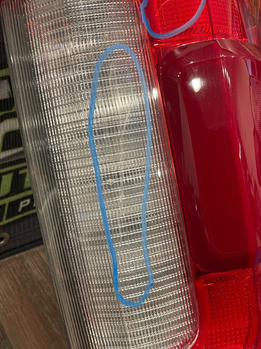 2017 2018 2019 FORD F250 F350 F450 DRIVER LEFT LED TAILIGHT OEM *READ/CRACKED*