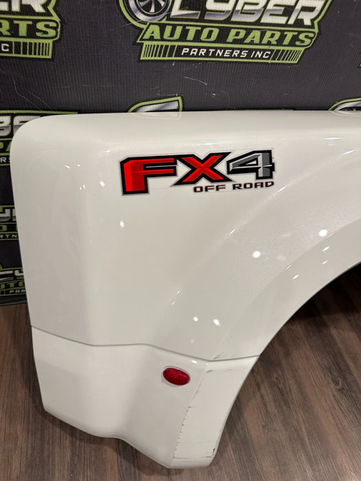 2017 2019 FORD F350 F450 RIGHT DUALLY BED SIDE FENDER FLARE PEARL WHITE *UG* OEM