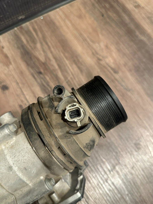 2017-2019 FORD F250 SUPERDUTY DIESEL TURBO INTAKE MANIFOLD THROTTLE BODY OEM