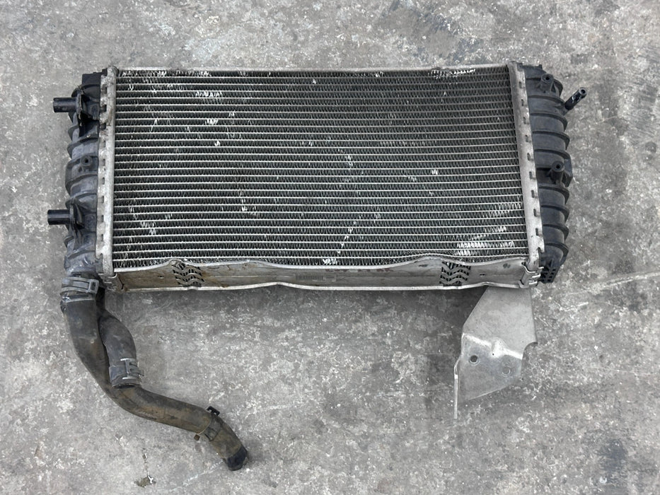2021 AUDI R8 5.2L V10 REAR RIGHT RADIATOR OEM *DAMAGES/READ*