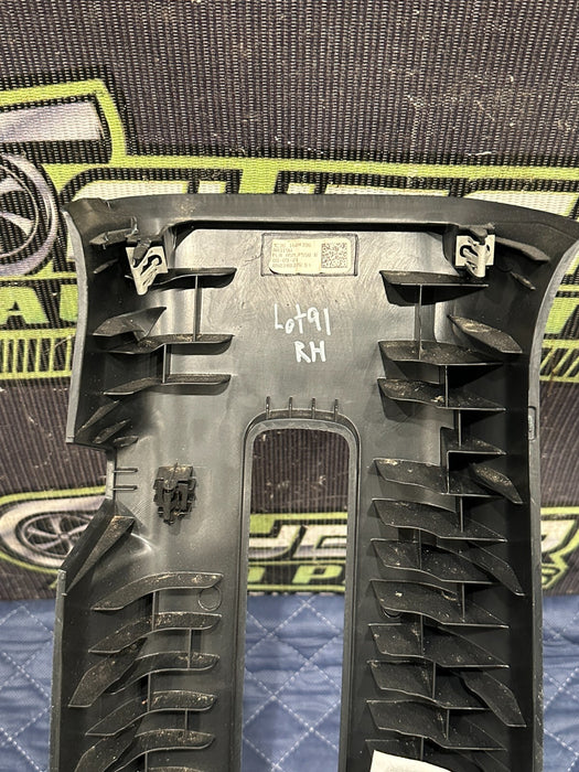 2022 FORD F250 F350 PLATINUM PASSENGER RIGHT UPPER B PILLAR OEM ~MINOR SCRATCHES