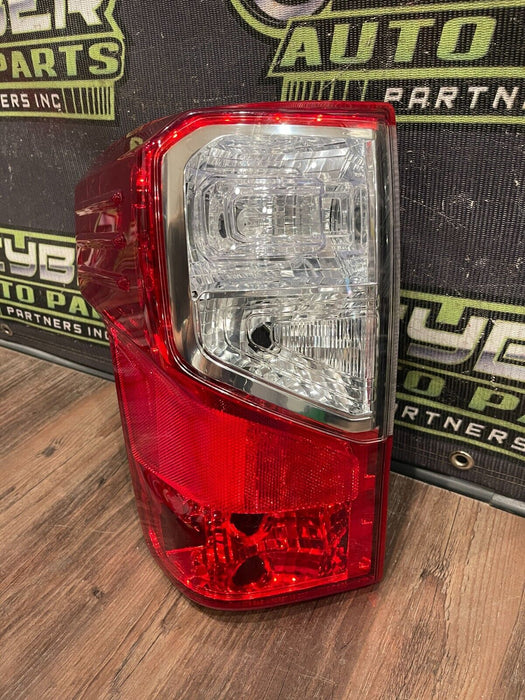 2016-19 NISSAN TITAN/XD DRIVER LEFT HALOGEN TAILIGHT OEM 26555 EZ23D *READ*
