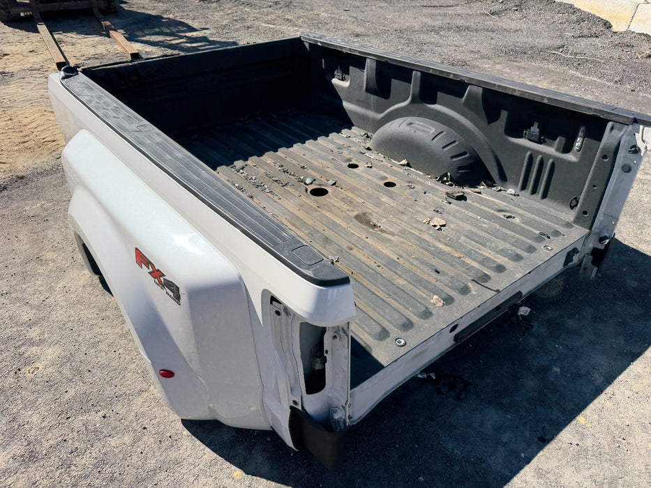 2017 2018 2019 FORD F350 F450 PLATINUM BED 8' TRI-COAT METALLIC WHITE (UG)