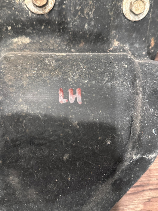 2017-19 FORD F250 F350 F450 FRONT BUMPER LEFT MOUNTING BRACKET OEM HC3B17755AA