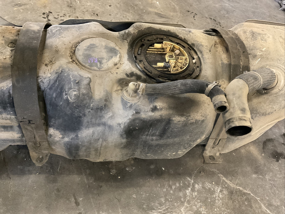 2017 RAM 2500 3500 DIESEL FUEL TANK OEM W/ PUMP OEM 2013-2018