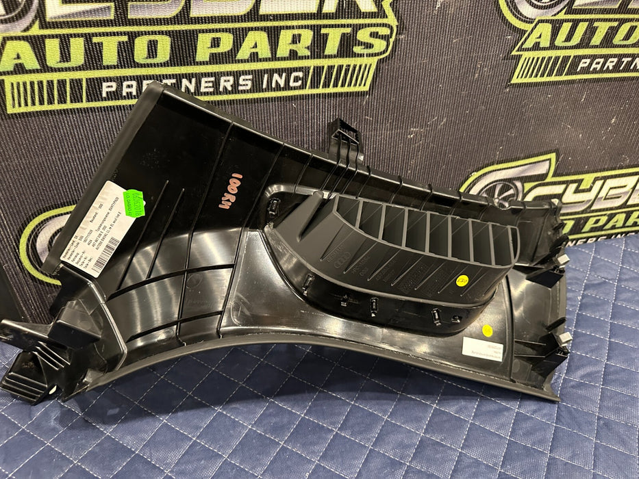 2018 AUDI R8 RIGHT SPYDER PILLAR TRIM COVER PANEL W/ SIDE VENTS 4S7 867 036