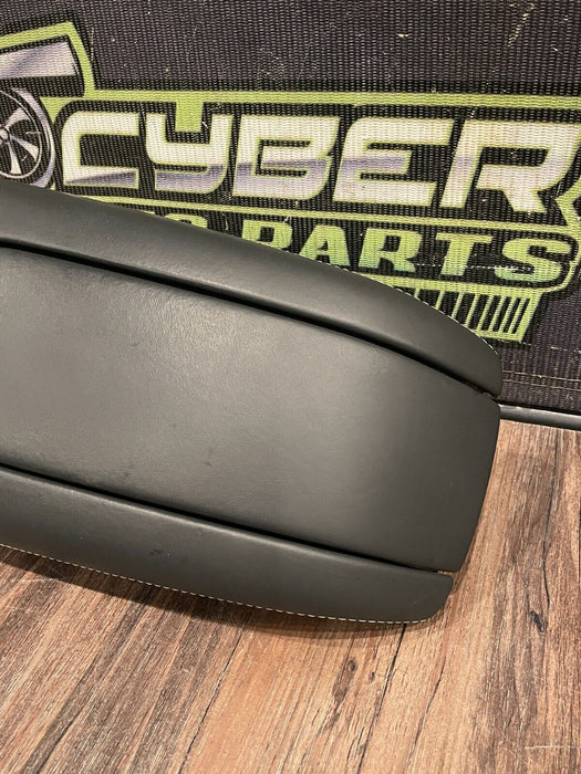 2017-18 AUDI R8 PLUS SPYDER CENTER CONSOLE LID W CUP HOLDER ARM REST OEM