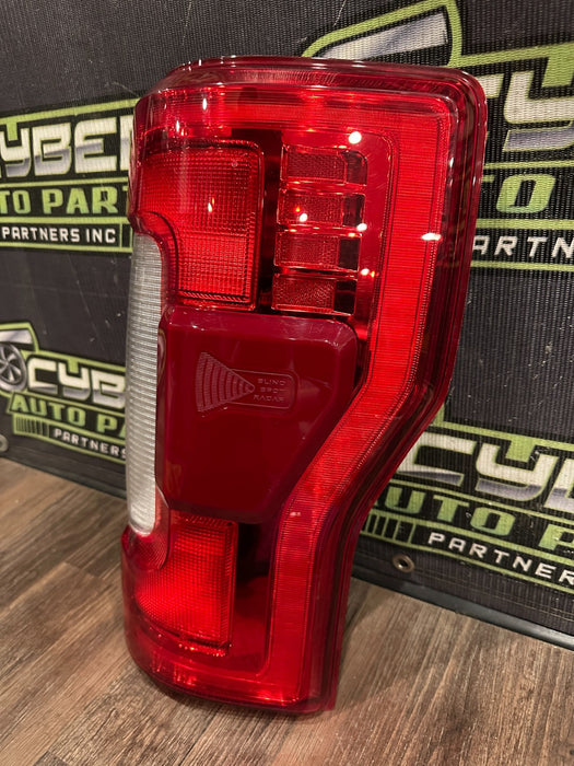 2017-2019 FORD F250 F350 F450 RIGHT LED TAIL LIGHT OEM