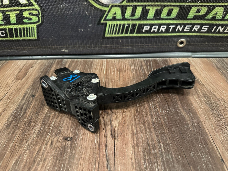 2014 TOYOTA PRIUS V GAS/ACCELERATION PEDAL OEM 78110-12050