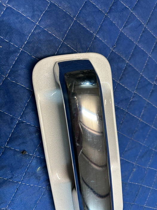 2017-2019 FORD F250 F350 F450 REAR LEFT PEARL WHITE W/ CHROME DOOR HANDLE OEM