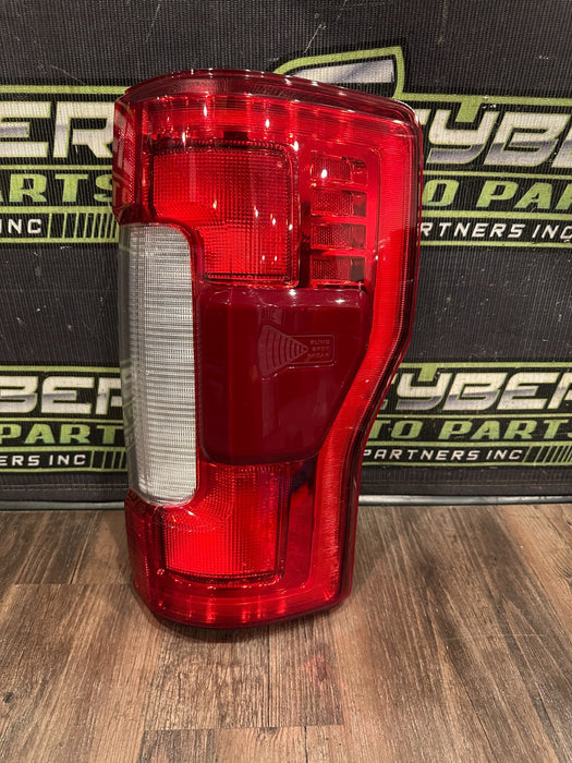 2017-2019 FORD F250 F350 F450 RIGHT LED TAIL LIGHT OEM
