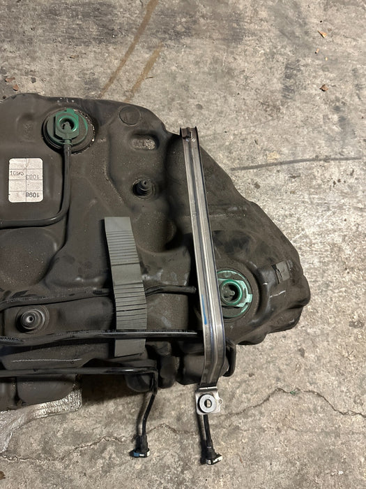 2015 MERCEDES BENZ C63S AMG FUEL TANK W/ FILLER NECK OEM