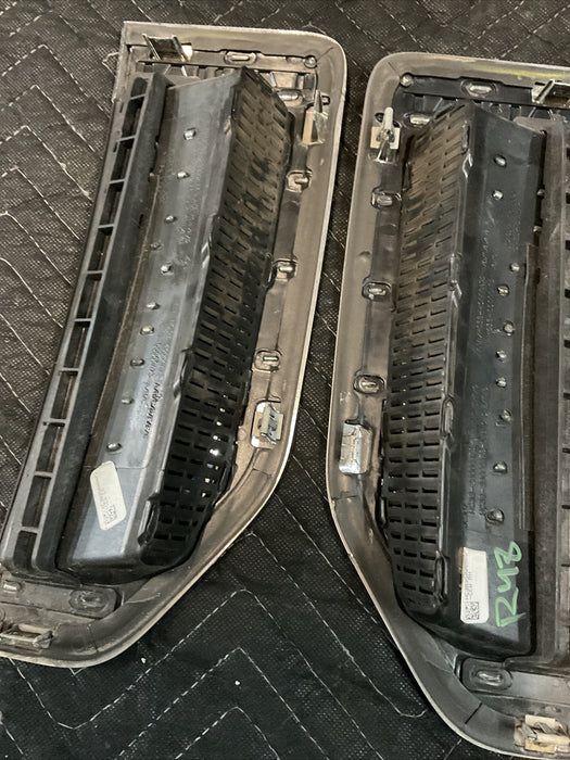 2017 2018 2019 2020 FORD F350 LARIAT FENDER BADGES LEFT RIGHT PAIR OEM