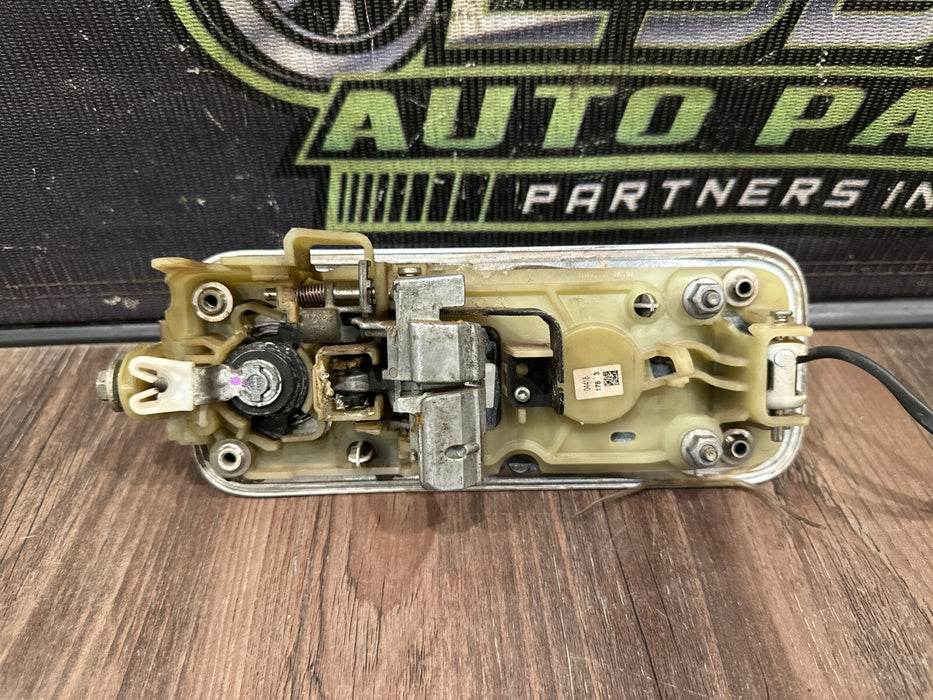 2017-2019 FORD F250 F350 F450 FRONT LEFT DOOR HANDLE WITH NO COVER (UG) OEM