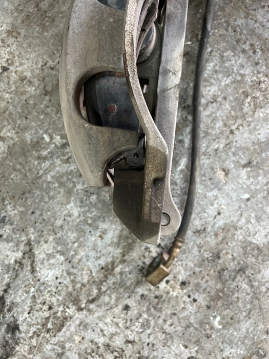 2016 2019 NISSAN TITAN XD FRONT DRIVER'S BRAKE CALIPER W/ BRAKE HOSE OEM