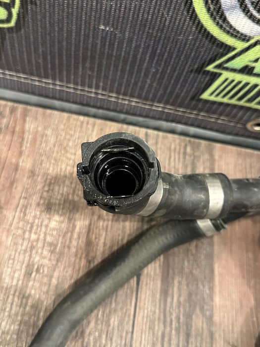 2020 BMW M4 F82 RADIATOR RIGHT COOLANT HOSE OEM 17-12-2-284-691