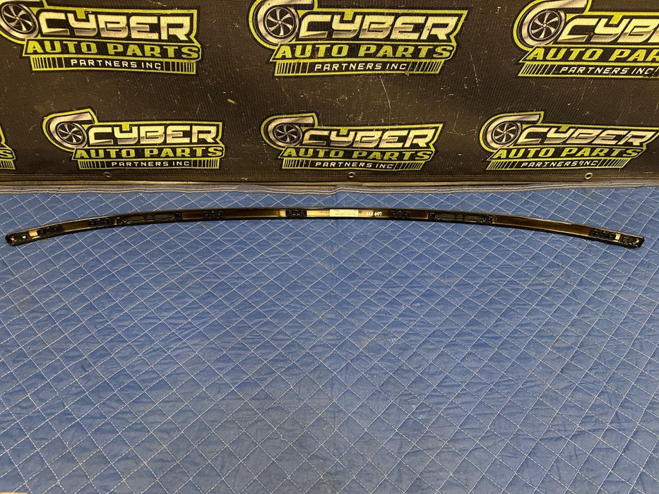 2024 BMW M3 M4 G80 G82 RIGHT ROOF MOLDING TRIM OEM 8072488