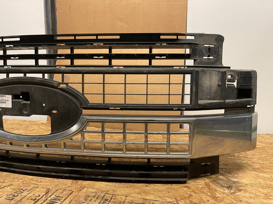 2017 2018 2019 FORD F250 F350 F450 PLATINUM GRILLE *DAMAGE* OEM