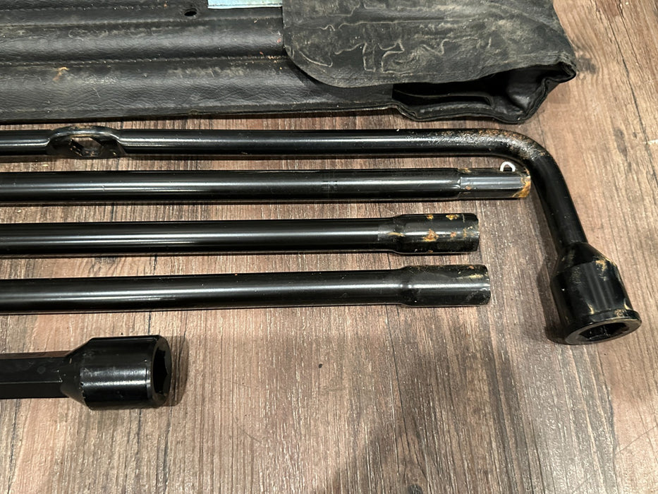 2017-2019 FORD F250 F350 F450 SPARE TIRE TOOL KIT OEM HC3C-17005