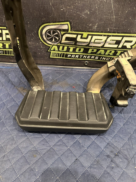 2023-2024 FORD F250 F350 LEFT BED SIDE STEP OEM