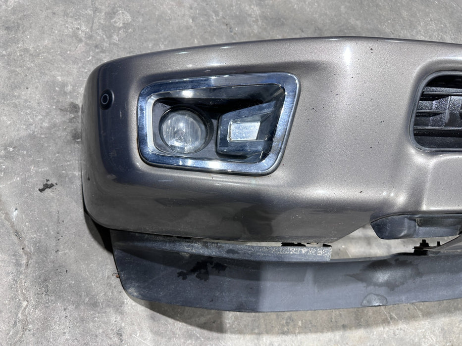 2017 NISSAN TITAN XD FRONT BUMPER WITH FOG LIGHTS OEM *SLIGHT DENT/WEAR 8-9*