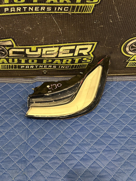 2024 BMW M3 M4 G80 G82 REAR RIGHT OUTER TAIL LIGHT OEM *BROKEN LENS 1,3*