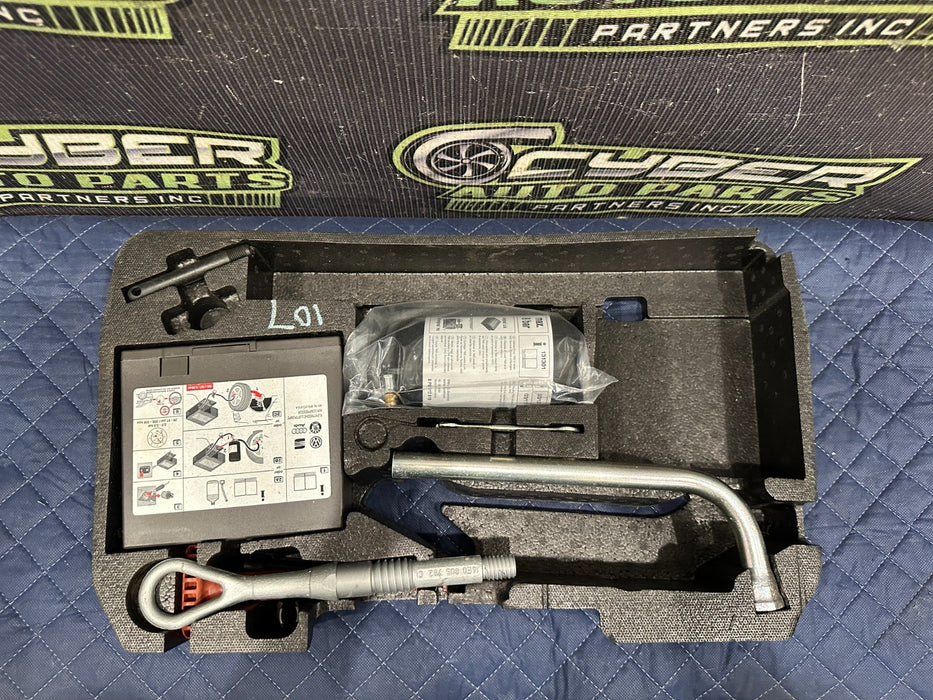 2014 AUDI R8 SPARE TIRE TOOL JACK CARRIER KIT OEM 420 864 501