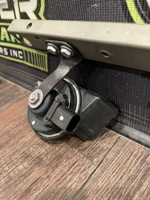 2021 AUDI R8 MOUNTING BRACKET W LEFT RIGHT HORN ASSEMBLY OEM