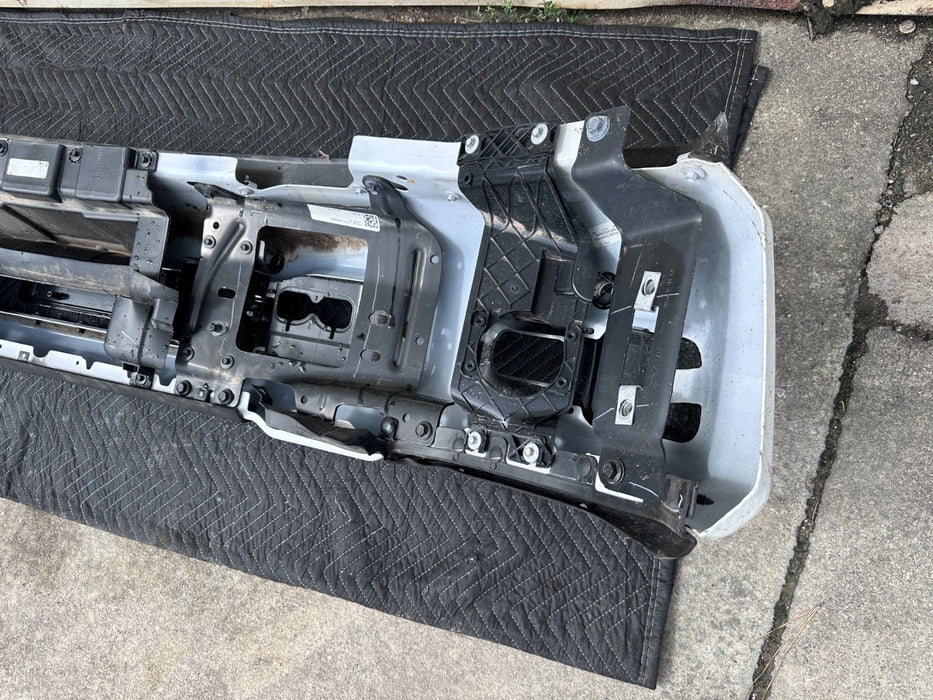 2023 2024 2025 FORD F250 F350 FRONT BUMPER ASSEMBLY STAR WHITE OEM PAINT SCUFFS