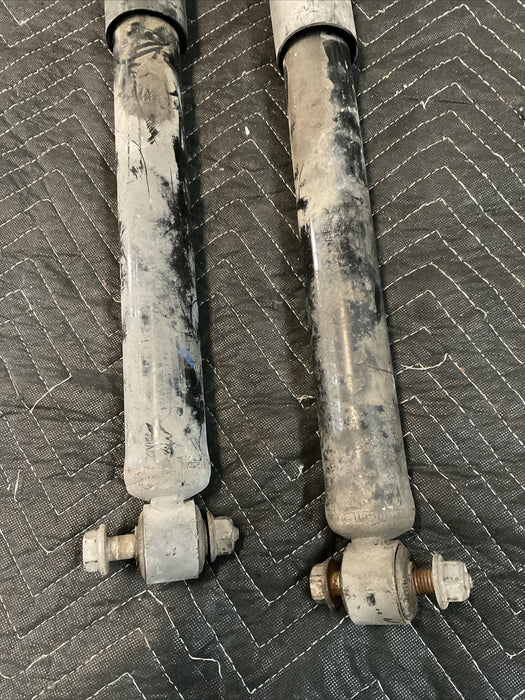 2018 DODGE RAM 3500 LARAMIE 4X4 6.7L REAR STRUT PAIR OEM 62K MILES 05168905AB