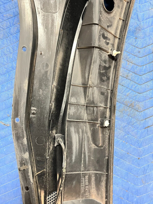 2016 2019 NISSAN TITAN XD OEM WINDSHIEL COWL 66810EZ10B 66810 EZ10B