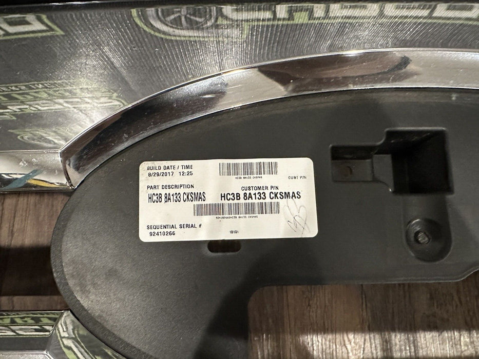 2017 2018 2019 FORD F250 F350 F450 LARIAT CHROME GRILLE OEM