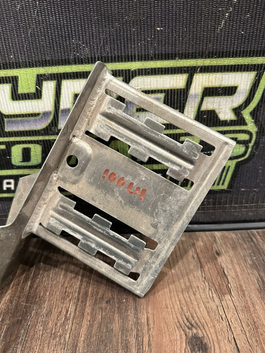 2017-18 AUDI R8 FRONT LEFT FUSE BRACKET OEM 4S0 937 539 B