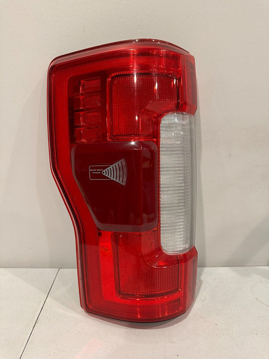 2017 2018 2019 FORD F250 F350 F450 LED TAIL LIGHT W/ BLIND SPOT OEM