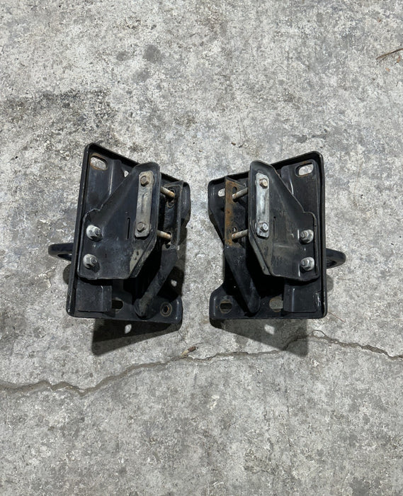 2015 DODGE RAM 2500 FRONT LEFT RIGHT TOWING TOW HOOKS OEM