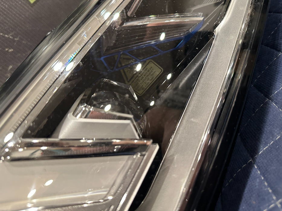 2017 2018 AUDI R8 PASSENGER HEADLIGHT LASER COMPLETE W/ MODULES OEM GENUINE