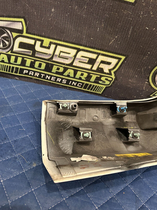 2017-2019 FORD F250 F350 F450 LEFT CAB CORNER METALLIC WHITE (UG) OEM {READ}