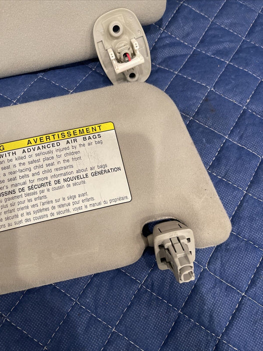 2014 TOYOTA PRIUS V LEFT RIGHT SUN VISORS SUNVISOR PAIR OEM~COSMETIC WEARS~