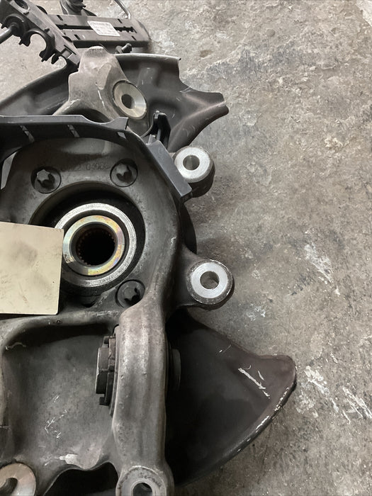 2014 MERCEDES S550 W222 PASSENGER RIGHT REAR SPINDLE KNUCKLE HUB OEM
