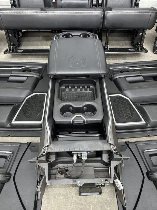 2021 RAM 2500 LARAMIE MEGA CAB INTERIOR FRONT REAT SEATS CENTER CONSOLE PANELS