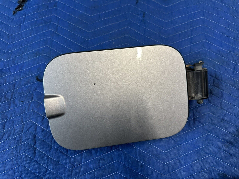 2020 FORD F250 F350 F450 ICONIC SILVER METALLIC FUEL GAS DOOR LID CAP OEM