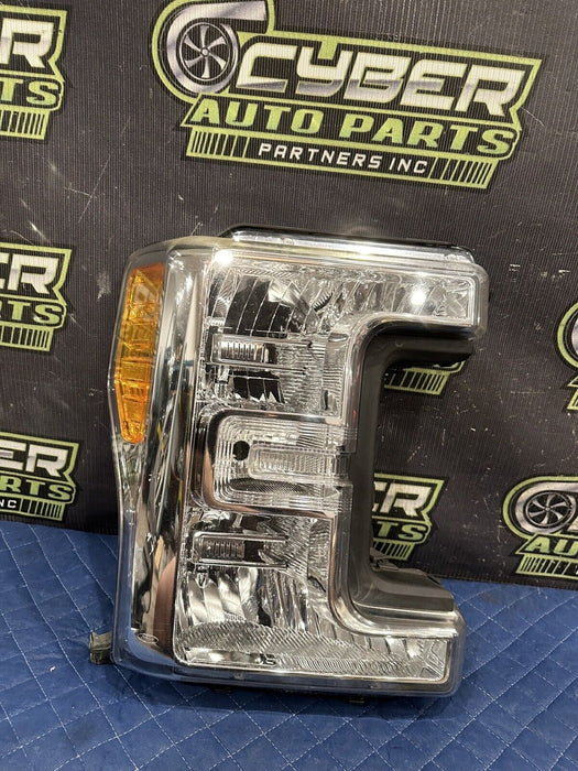 2017 2019 FORD F250 F350 F450 LARIAT RIGHT PASSENGER SIDE HALOGEN HEADLIGHT OEM