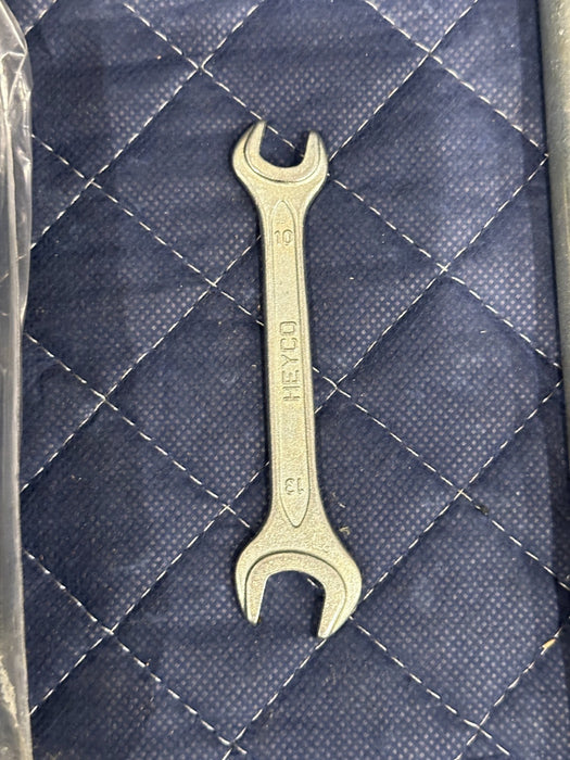 2014 AUDI R8 SPARE TIRE TOOL JACK CARRIER KIT OEM 420 864 501