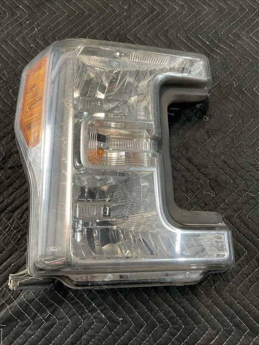 2017 2018 FORD F250 F350 F450 HALOGEN HEADLIGHT RIGHT PASSENGER SIDE OEM