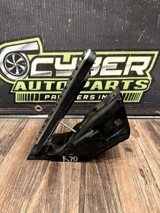 2015 MERCEDES BENZ C63S AMG GAS / ACCELERATOR PEDAL OEM A 205 300 01 04