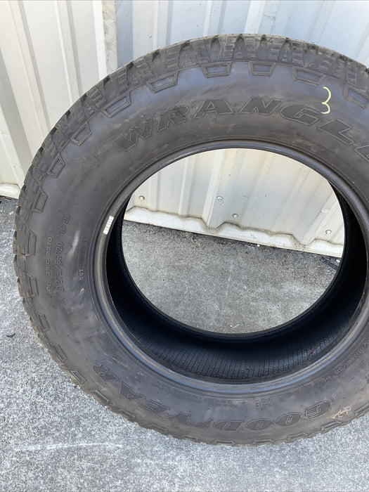 GOODYEAR WRANGLER TRAILRUNNER AT LT275/65R20 TIRE (MANUFACTURE DATE:1222)