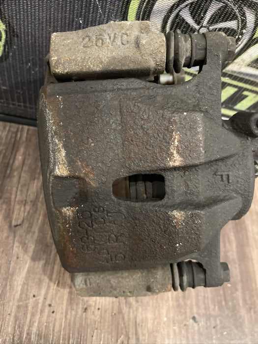 2014 TOYOTA PRIUS V FRONT RIGHT PASSENGER BRAKE CALIPER ASSEMBLY OEM