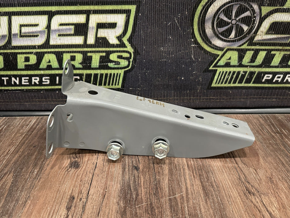 2010 NISSAN 370Z LEFT RIGHT REINFORCEMENT SUPPORT BRACKET PAIR OEM