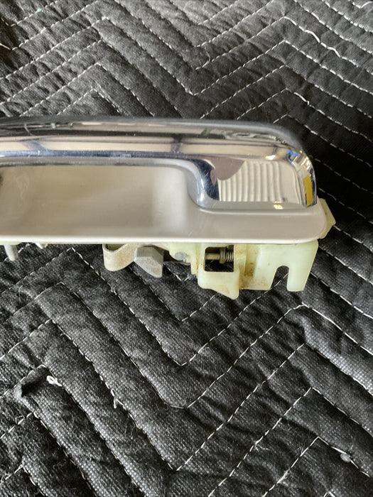 2017 2018 FORD F250 F350 F450 PLATINUM REAR RIGHT DOOR HANDLE PEARL WHITE OEM