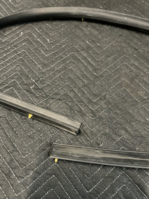 2018 2019 2020 FORD F250 F350 F450 LOWER CAB WEATHER DOOR SEAL STRIP OEM